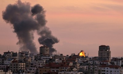इजरायली सेना ने गाजा पट्टी पर हमास के अड्डे पर हवाई हमले की पुष्टि की