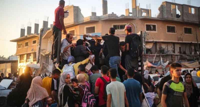 Thousands of Palestinians Displaced as Israeli Forces Intensify Offensive in Gaza Cities