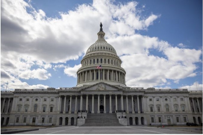 अमेरिकी प्रतिनिधि सभा ने संभावित सरकारी शटडाउन से बचने के लिए वित्त पोषण विधेयक किया पारित