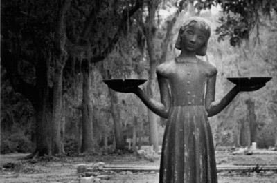 Exploring Bonaventure Cemetery: Unveiling the Haunting Legends and Southern Gothic Charm