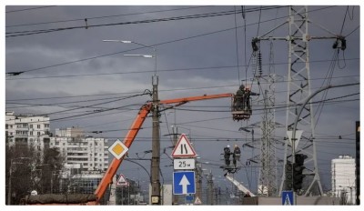 Russian Strikes Damage Ukrainian Energy Infrastructure in Multiple Regions