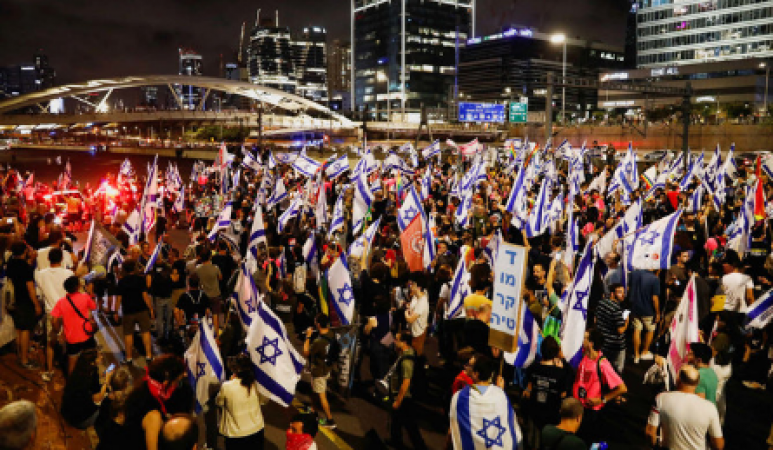 Israelis protest in large numbers against a proposed judicial reform