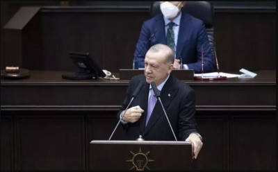 Turkish President  vows more interest cuts despite 24-yr-high inflation