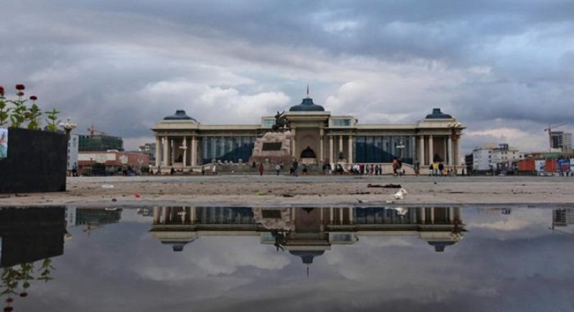 मंगोलिया ने कोविड-19 अभियान प्रतिबंधों के बीच नए नेता के लिए किया मतदान