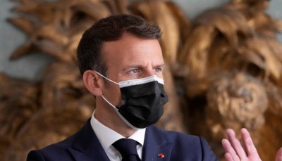 फ्रांस के राष्ट्रपति मैक्रों को थप्पड़ मारने वाले व्यक्ति को हुई 18 महीने की जेल