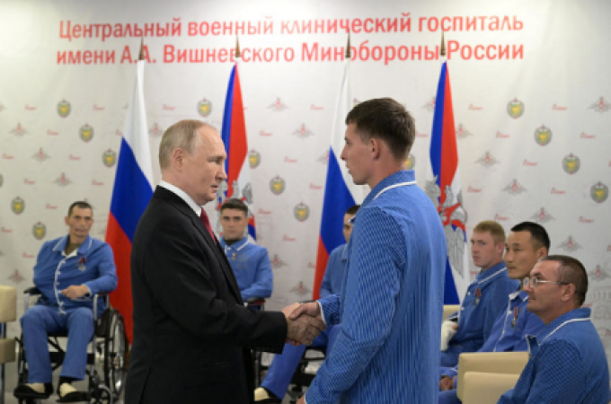 Putin jokes about Kiev, no new mobilisation needed
