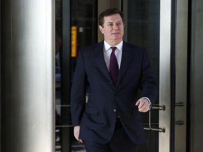 Former Trump campaign chairman Manafort sent to jail