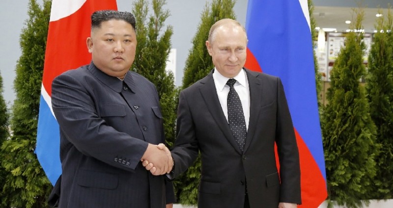 Putin Pledges Solidarity with Kim Jong Un to Overcome Sanctions