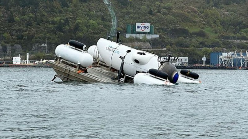 Titanic Submersible caught split on the Ocean Surface