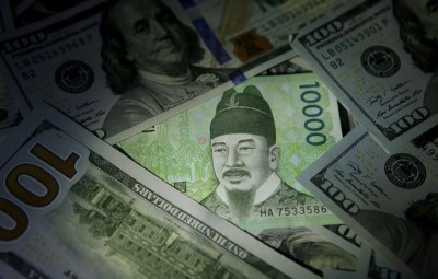 Korean currency WON  hits 13-year low against USD