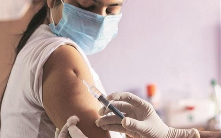 इंडोनेशिया ने गर्भवती महिलाओं और स्तनपान कराने वाली माताओं और बच्चों का टीकाकरण किया शुरू