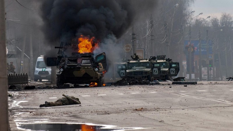 Despite peace talks, fighting escalates in Ukraine