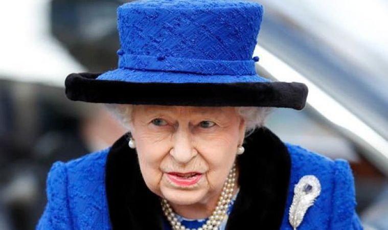 Queen Elizabeth II shares her first Instagram post,check it out here