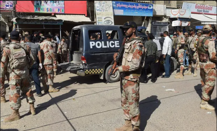 Taliban in Pakistan kill police officers defending a census team