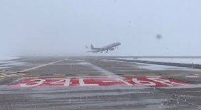 भारी बर्फबारी के कारण डेनवर में 2000 से अधिक उड़ानें रद्द