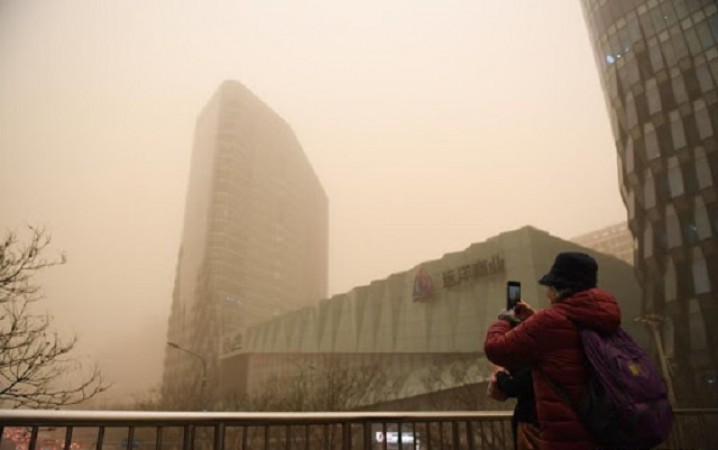 Beijing issues yellow alert for sandstorms