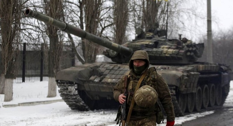 Air Attacks Escalate in Russia-Ukraine Border Areas, Civilians Evacuated