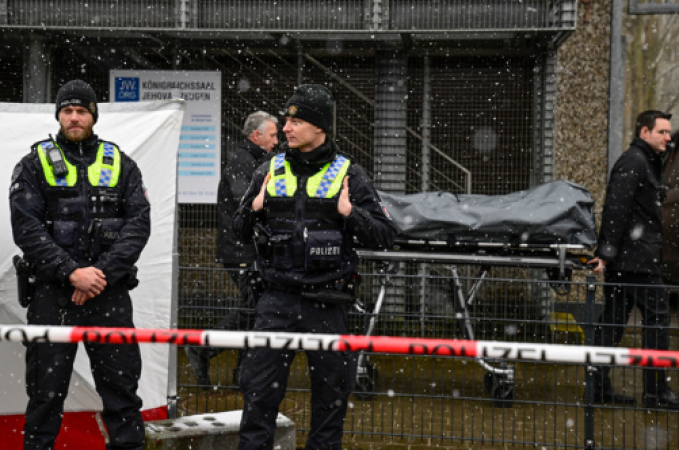 A shooting in Hamburg left two people dead and investigation is ongoing