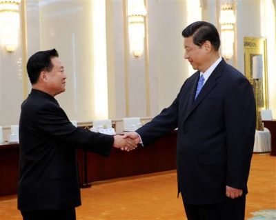 Kim Jong-un makes surprise visit to Beijing