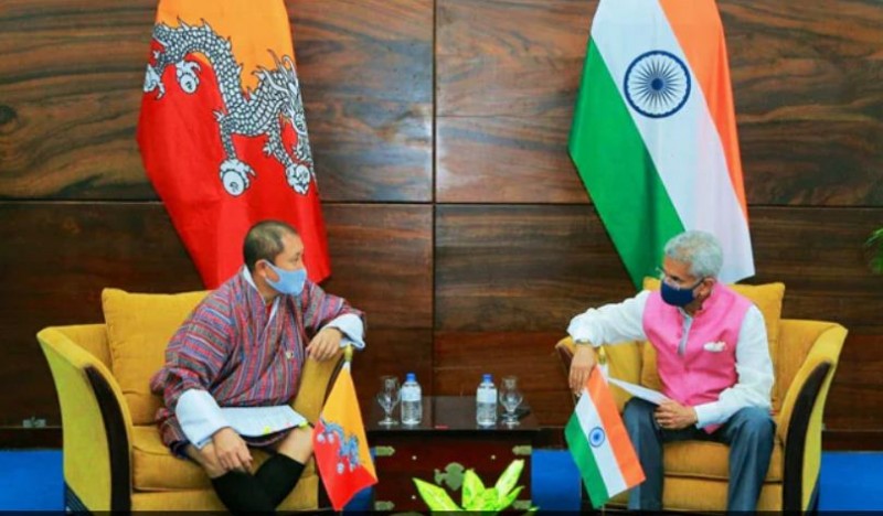 Jaishankar meets Nepal foreign Minister in Colombo