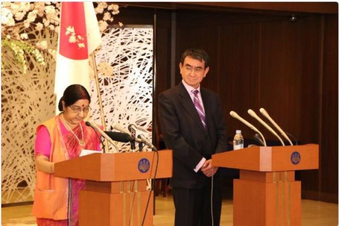 Sushma Swaraj calls on Japanese Prime Minister Abe Shinzo