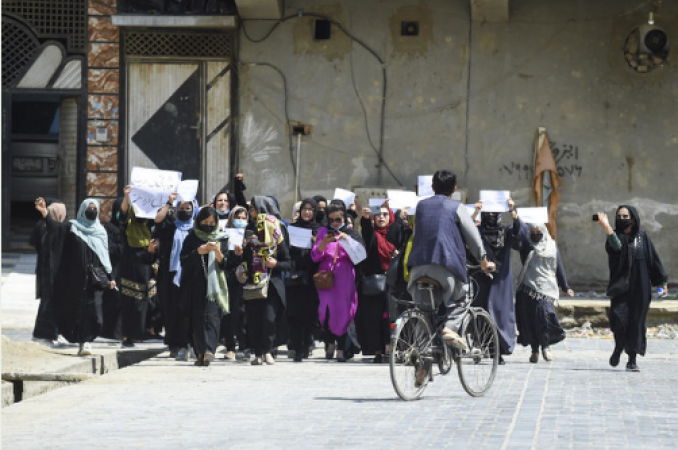 UN report: Afghan women working for the UN are harassed and detained