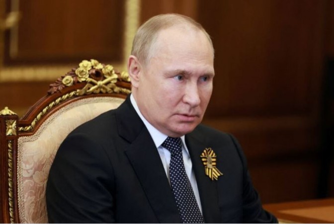 पुतिन ने विशेषज्ञों को 'शत्रुतापूर्ण' देशों के साथ व्यापार भुगतान पर ध्यान केंद्रित करने का निर्देश दिया