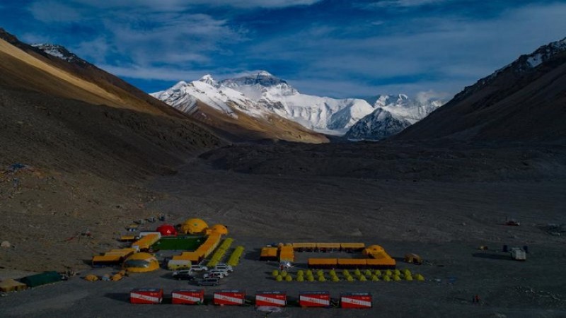 China to create 'line of separation' at Mount Everest peak
