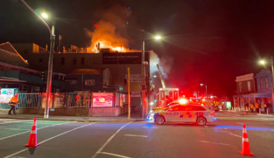 The prime minister reports that a fire at a hostel in New Zealand has killed at least 6 people