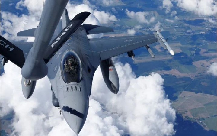 Russia: F-16 transfer to Ukraine would raise questions of Nato's involvement