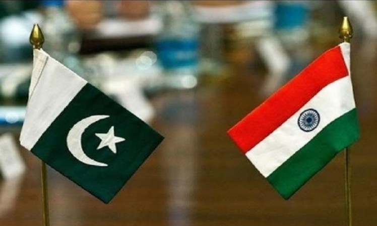 भारत और पाकिस्तान ने चल रहे गतिरोध को कम करने के लिए बातचीत पर ज़ोर दिया  : रिपोर्ट