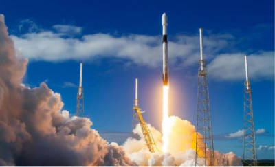 52 Starlink satellites were successfully launched by SpaceX today.