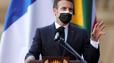 Macron, Scholz meet in Paris, pledge to strengthen ties