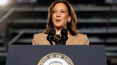 Kamala Harris Rallies Michigan Voters for Unity and Fresh Leadership