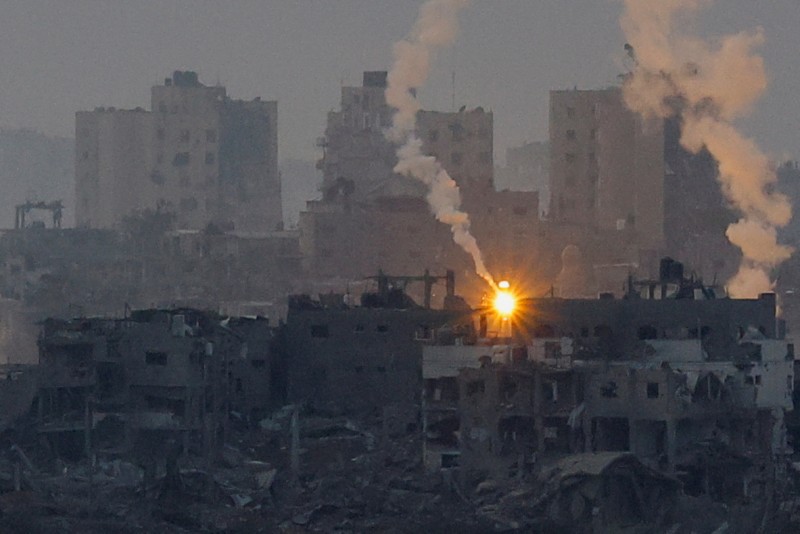 Israeli army raids Gaza's Al Shifa hospital, Hamas terrorists asked to surrender