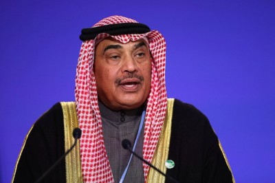 कुवैत के अमीर शेख नवाफ ने सरकार का इस्तीफा स्वीकार किया।
