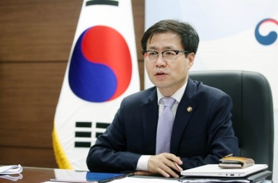 दक्षिण कोरिया के व्यापार मंत्री ने  इस्पात टैरिफ को संशोधित करने की मांग की