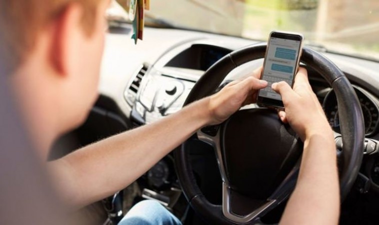 वाहन चलाते समय अगर ड्राइवर ने किया सेलफोन का उपयोग तो भुगतना पड़ेगा भारी हर्जाना