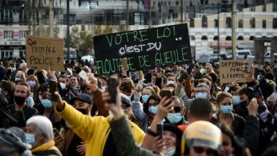 पुलिस की पहचान पर अंकुश लगाने के लिए फ्रांसीसी विधेयक का विरोध हुआ शुरू