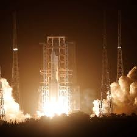चीन के राष्ट्रीय अंतरिक्ष प्रशासन ने लॉन्ग मार्च -5 के प्रक्षेपण को बताया चीन का सबसे बड़ा मालवाहक रॉकेट