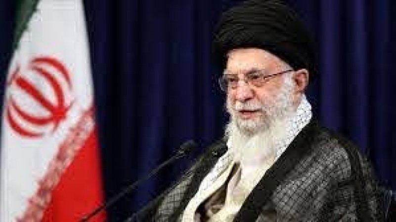 ईरानी नेता अली ख़ामेनेई ने वैज्ञानिक हत्यारों को दण्डित करने की अपील की