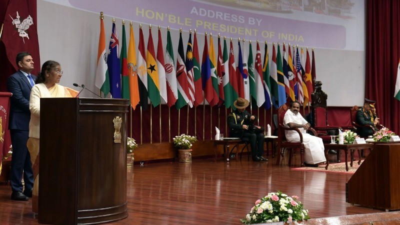 President Murmu Addresses Defence Services Staff College, Wellington