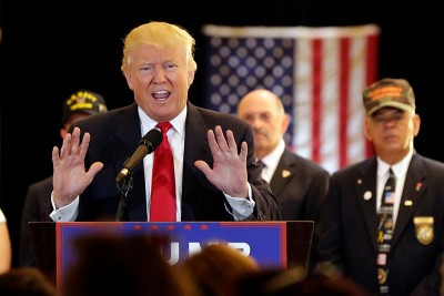 Donald Trump loses temper in a press conference