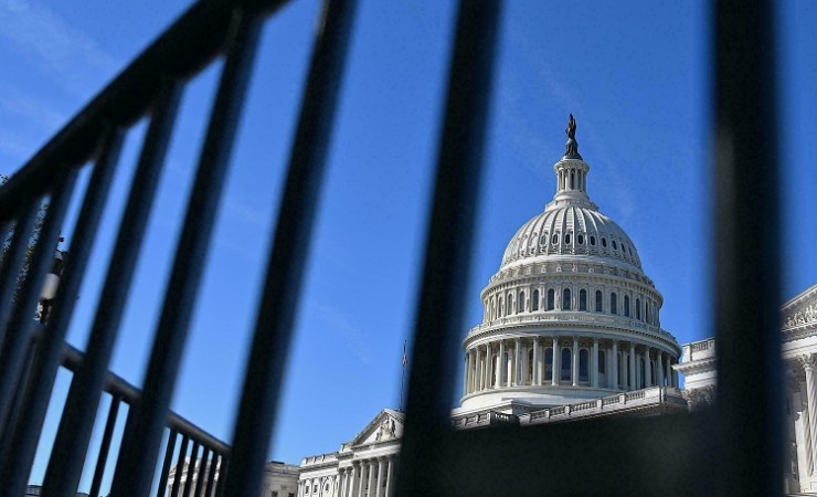 US Senate passes short-term increase to the debt limit to avert default