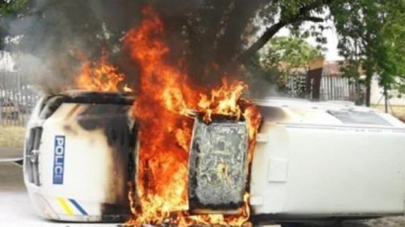 South Africa's White Farmers Burn Police Vehicle