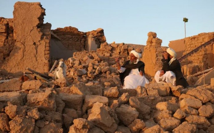 पश्चिमी अफगानिस्तान में भूकंप के तेज झटके, 2,000 से अधिक लोगों की मौत और सैकड़ों इमारतें क्षतिग्रस्त