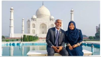 Maldives President Mohamed Muizzu and First Lady Sajidha Mohamed Visit Taj Mahal