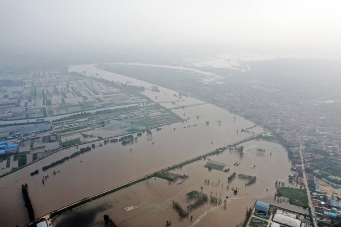 Heavy rain lashes China's Shanxi, 55000 people evacuated  so far