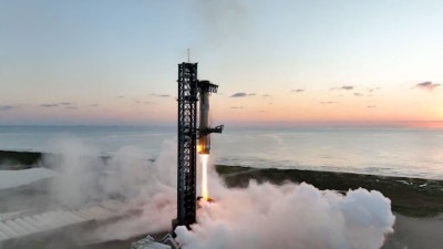 SpaceX's Starship Successfully Completes Fifth Test Flight with Booster Recovery