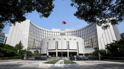 China’s Central Bank Mulls to Cut Reserve Ratio to Boost Economy